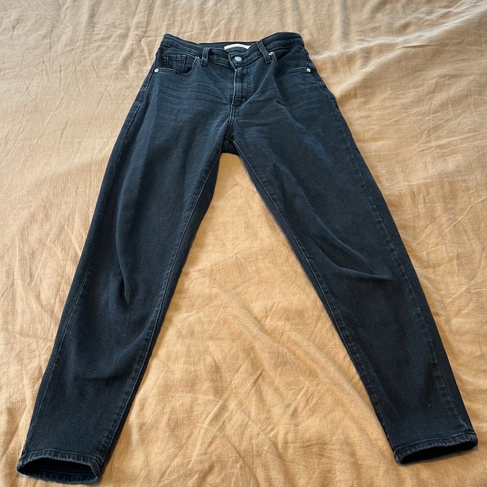 Black Levi high waisted mom jeans